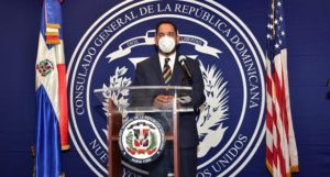 Eligio Jáquez toma posesión como cónsul general dominicano en NY; dice ampliará servicios