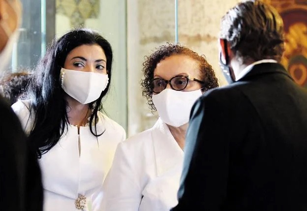 Abinader juramenta a Mirian Germán y a Yeni Berenice y le otorga independencia total; advierte el que robe que pague