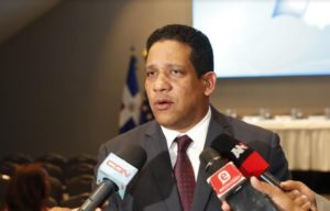 Recuerdan que funcionarios ni sus parientes pueden optar por contratas del Estado