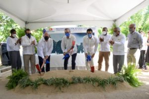 Abinader en Samaná; da primer palazo para reconstrucción tramo Limón-Playa Morón; inaugura planta de tratamiento