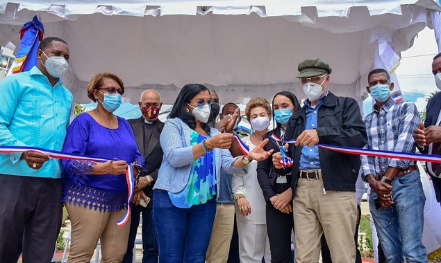 Alcaldía de Santo Domingo Este inaugura Parque en sector Amapola