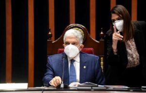 El Senado suspende sesión de esta semana por dos legisladores positivos al COVID-19