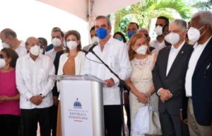 Abinader desmiente que se busque privatizar instituto del cáncer y sistema del transporte