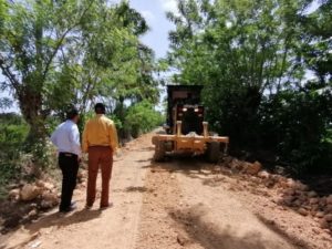 Agricultura acondiciona camino vecinal de la comunidad Payita en Nagua