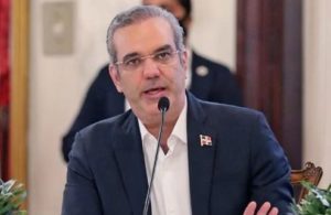 Presidente asegura que solo queda pendiente el sector turístico para normalizar economía nacional