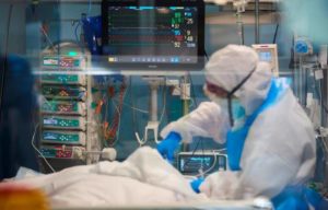 Salud Pública reporta 13 muertes más por COVID-19 y 615 nuevos contagios