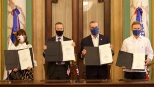 Gobierno firma acuerdo con EE.UU. para acceder a US$2 mil MM y ejecutar proyectos