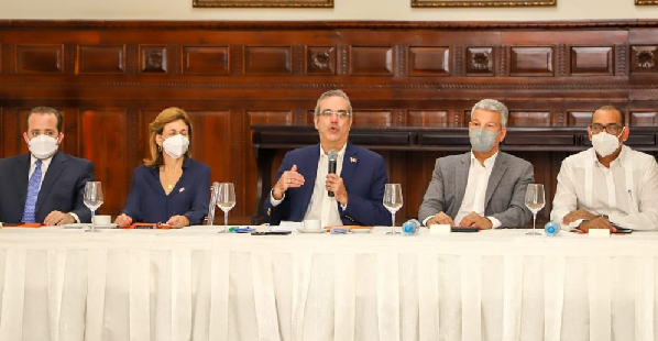 #SeVan vuelve a ser tendencia en Twitter… esta vez contra el PRM