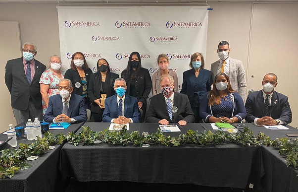 Alcalde SDE llega acuerdo con la Fundación Safe America para colaborar en mejorar seguridad ciudadana