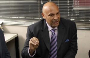 Advierten declaraciones de funcionarios de que el país está en quiebra puede alejar inversionistas