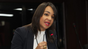 Faride Raful cede a presión de electores y renuncia al “barrilito”; anuncia someterá proyecto para su eliminación
