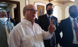 Hipólito apoya eliminen exoneraciones y barrilito y rebajen fondos partidos; ve políticos deben ser sensatos ante crisis