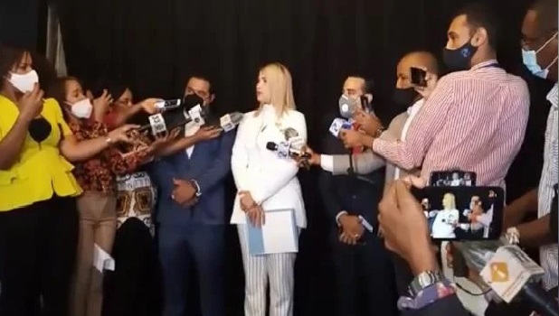 Ministra Kimberly Taveras pide licencia para ser investigada por su patrimonio; el Pepca la cita para esta semana