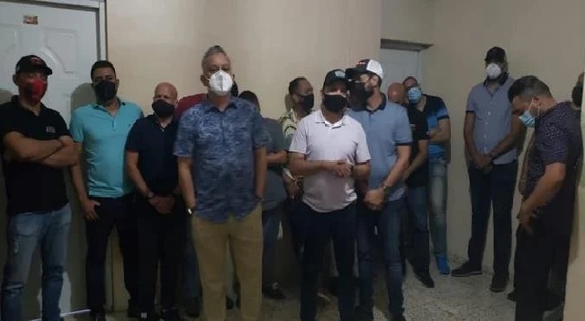 Apresan músicos de Banda Real sorprendidos tocando una fiesta en Las Charcas de Santiago en pleno toque de queda