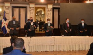 Televisoras RD firman acuerdo con el Gobierno transmitir docencia año escolar inicia el 2 de noviembre