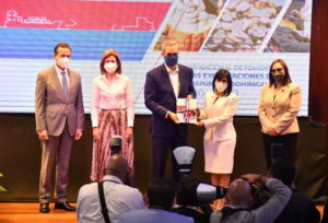 Presidente Abinader presenta Plan Nacional para el Fomento de las Exportaciones