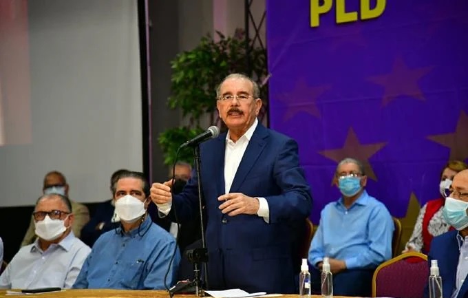 Danilo indignado con arresto de sus hermanos y otros exfuncionarios; defiende su honestidad y pide respetar proceso