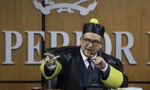 A pesar objección del PLD, Senado escoge a Román Jáquez Liranzo como nuevo presidente de la JCE