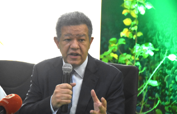 Leonel en desacuerdo con el toque de queda; ve más efectivo cerrar a las 10pm bares y lugares de aglomeración