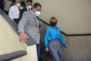 Impiden a exdiputada Lucía Medina visitar sus hermanos presos en la cárcel del Palacio Justicia de Ciudad Nueva