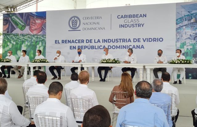 RD reactivará producción vidrio para suplir demanda nacional; fábrica tendrá capacidad de 500 MM  botellas y 300 empleos