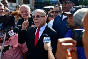 Marino Zapete tras la revancha; demanda por daños y perjuicios a exprocurador Jean Alain y a su hermana