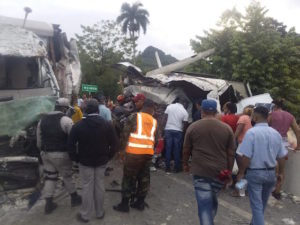Choque de camiones en carretera Puerto Plata-Maimón deja 3 muertos y 2 heridos de gravedad