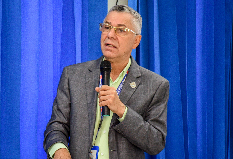 Se quilla alcalde SDE por críticas compañeros del PRM; afirma ataques se deben a que eliminó chantaje y extorsión