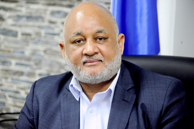 El Ministro de Educación revela está contagiado de Covid-19