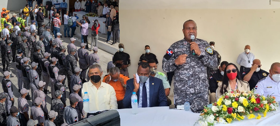 Autoridades de María Trinidad Sánchez ponen en marcha el programa 