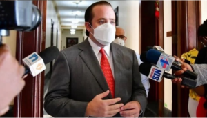 Ministro Paliza justifica endeudamiento del Gobierno: 