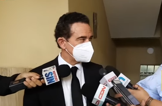 Abogado de Alexis Medina defiende legalidad contratos con el Estado; dice los ganó  