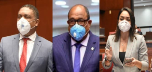 Senadores no cojen corte con los fondos para los Bonos Navideños; se enfrentan en hemiciclo por la tarjeta