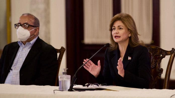 Plan de vacunación del Gobierno contra Covid-19 estará basado en padrón electoral