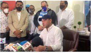 Alcalde Abel Martínez califica de abusivo, atropellante y mal intencionado allanamiento a su oficina política