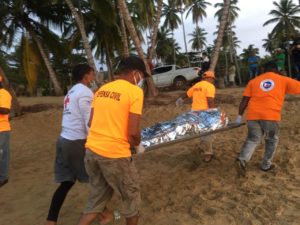 Dos jóvenes mueren ahogados mientras celebraban un cumpleaños en playa Las Terrenas de Samaná