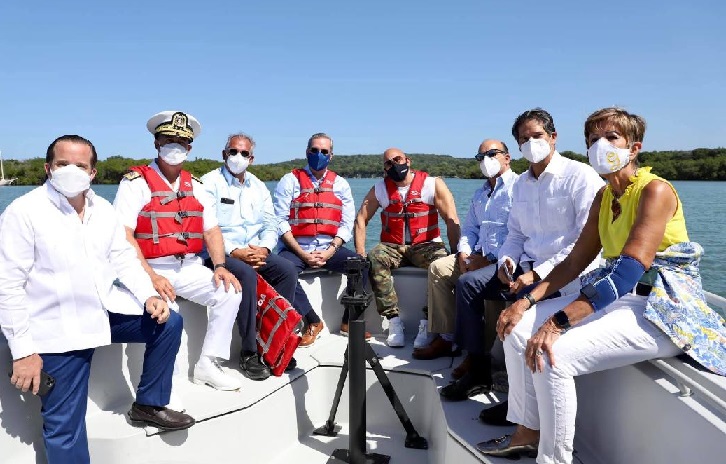 Afamado actor Vin Diesel aclamado en visita a varias locaciones de Puerto Plata junto al presidente Abinader para impulsar turismo