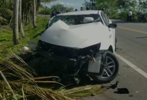 Hombre resulta herido al chocar vehícculo contra una mata de coco en el tramo carretero Cabrera- Nagua