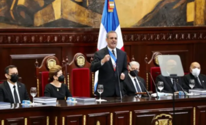 Abinader anuncia construcción 102 obras, un 