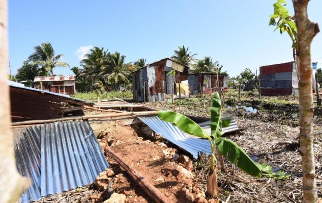 Medio Ambiente destruye más de 200 casuchas levantadas de forma ilegal en área protegida de Cabarete en Puerto Plata