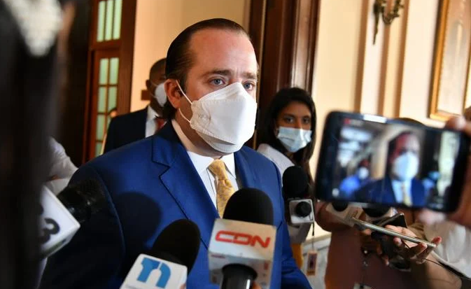 Recula el Gobierno: decide darle los RD$1,200 millones este año a los partidos políticos