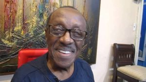 A correr fanáticos! Fallece Simón Alfonso Pemberton, la voz de la hípica en República Dominicana