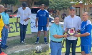 Liga de Veteranos de Fútbol dedica su torneo a Carlos Gómez, senador de la provincia Espaillat