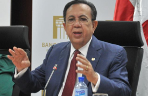Aumento de precios en artículos canasta básica es por el alza del petróleo, dice gobernador del Banco Central