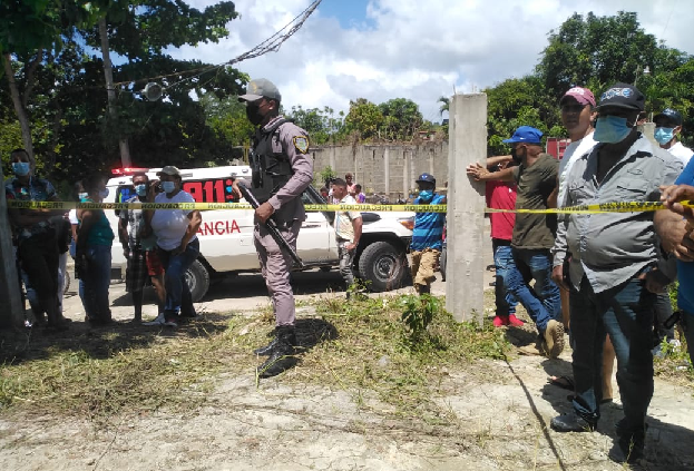 Mueren dos intoxicados dentro de una cisterna en el barrio del Hospital en Río San Juan