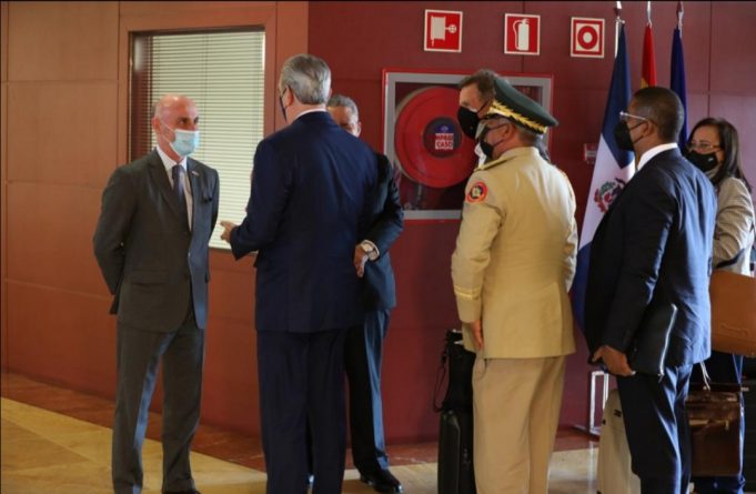 Abinader recibido en España por el rey, el presidente del Gobierno español y varios exmandatarios