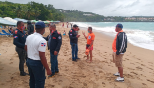 Puerto Plata se queda vacía! El COE prohíbe uso de sus playas y balnearios debido a fuertes oleajes e inundaciones