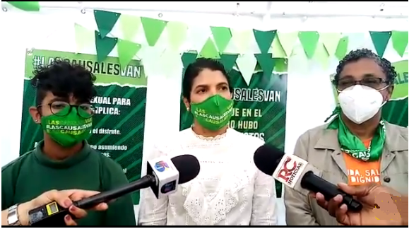 Feministas reprochan la propuesta de referéndum del presidente Abinader sobre el aborto