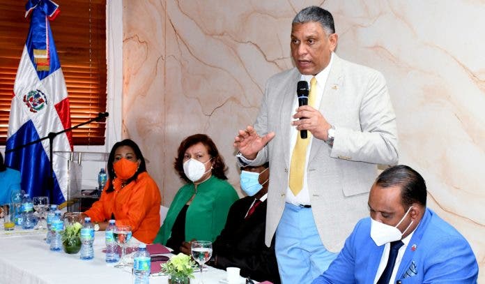 Ministro Chú Vásquez insta a las Gobernadoras a 
