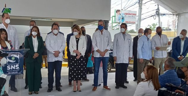 Presidente Abinader inaugura emergencia hospital previo a consejo de gobierno provincia Duarte